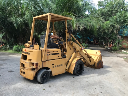 ขายรถตักKOMATSU SD10 ตัก1คิว เสา3เมตร สวยเดิมจากญี่ปุ่น ยังไม่เคยใช้ในไทย 185,000เท่านั้น!!