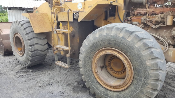 ขาย รถตัก CAT 960F เครื่องดี เกียร์ดี ยางเต็ม รถพร้อมใช้งาน เอกสารใบอินวอยซ์