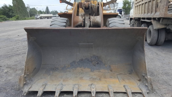 ขาย รถตัก CAT 960F เครื่องดี เกียร์ดี ยางเต็ม รถพร้อมใช้งาน เอกสารใบอินวอยซ์