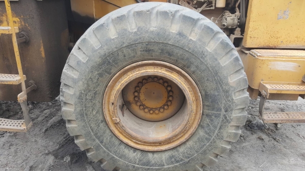 ขาย รถตัก CAT 960F เครื่องดี เกียร์ดี ยางเต็ม รถพร้อมใช้งาน เอกสารใบอินวอยซ์