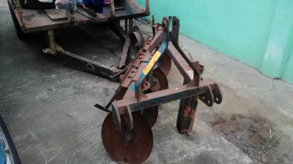 ผานบุกเบิก4ใบสภาพสวยพร้อมใช้งานคับเหมาะกับรถ20ถึง30แรงคับ ผานบุกเบิก4ใบสภาพสวยพร้อมใช้งานคับเหมาะกับรถ20ถึง30แรงคับ