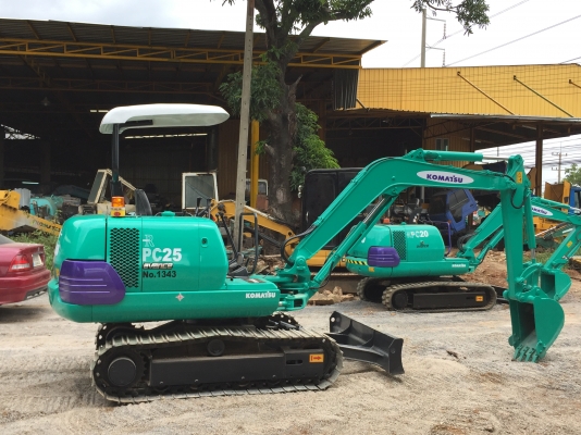 ขายรถขุด KOMATSU PC25-1(รุ่น7) รถ3,XXXชั่วโมง นอกแท้ ฟรีจัดส่งทั่วไทย