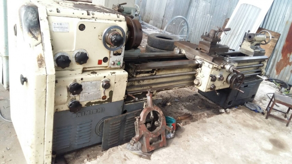 ขายเครื่องกลึงญี่ปุ่นไดนิชิ10ฟุตสวิง850   3เพลาเบรคไฟฟ้ารู2นิ้วราคาเบาๆๆครับ