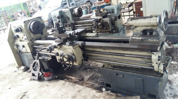 ขายเครื่องกลึงญี่ปุ่นไดนิชิ10ฟุตสวิง850   3เพลาเบรคไฟฟ้ารู2นิ้วราคาเบาๆๆครับ