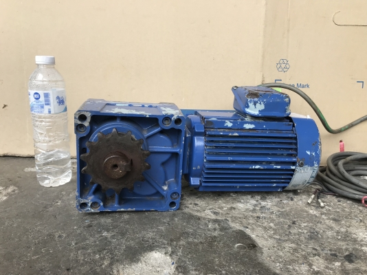 ขายมอเตอร์เกียร์เพลาออกข้าง Hyponic drive Sumitomo 1HP. 380V made in Japan อัตราทด 1:60 สภาพสวยเดิมๆ หมุนนิ่ม พร้อมใช้งาน