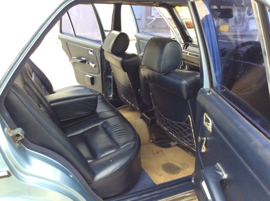 ขายรถ Benz w123 ปี88 เครื่อง 1JZ ออโต้ เพาเวอร์ ภายในสวยเดิมเบาะหนังแท้ แอร์เย็น วิทยุCD ตัวถังเดิมสีแตกบ้าง ล้อแม็ก ขับขี่ปกติ ภาษี61 เล่มพร้อมขายถูก