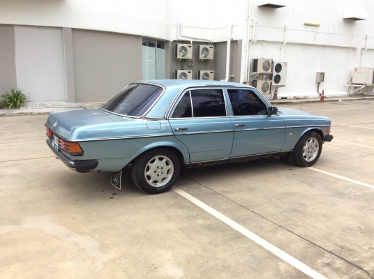 ขายรถ Benz w123 ปี88 เครื่อง 1JZ ออโต้ เพาเวอร์ ภายในสวยเดิมเบาะหนังแท้ แอร์เย็น วิทยุCD ตัวถังเดิมสีแตกบ้าง ล้อแม็ก ขับขี่ปกติ ภาษี61 เล่มพร้อมขายถูก