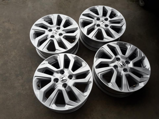 ขายล้อแม็กป้ายแดง Honda jazz 15"