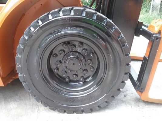 ด่วนFORKLIFTรุ่นใหม่TOYOTAรุ่น7FG25เสาสูง4เมตรขนาด2.5ตันสภาพสวยใช้งานได้ดี