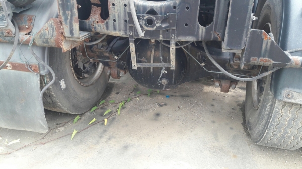 ขายหัวลาก10ล้ออีซูซุเดก้า320แรงหัวดีคัชซีสวยยางดีเอกสารทะเบียนครบเครื่องเกียร์ไม่มีราคา450000