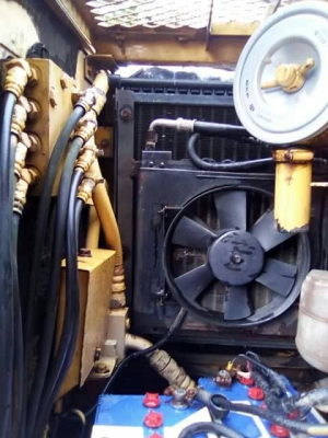 โคมัสสุ PC 60-6 ไฟเต็มเอกสารอินวอยรถพร้อมใช้งานราคา 480,000 ต่อรอง