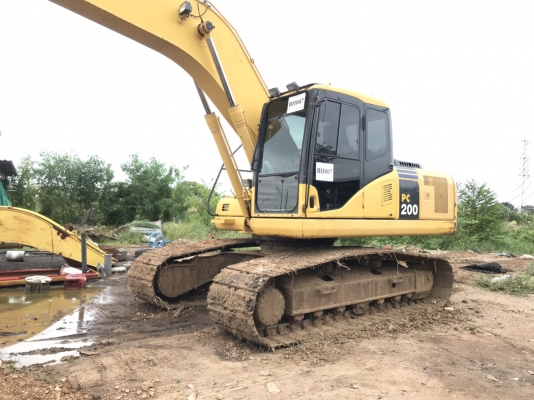 ขายด่วน!!  Komatsu pc200-7 สภาพสวยค่ะ