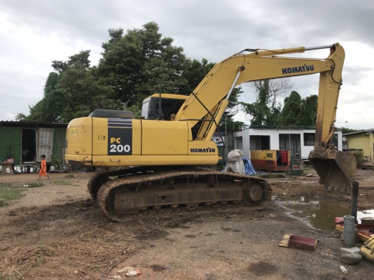 ขายด่วน!!  Komatsu pc200-7 สภาพสวยค่ะ
