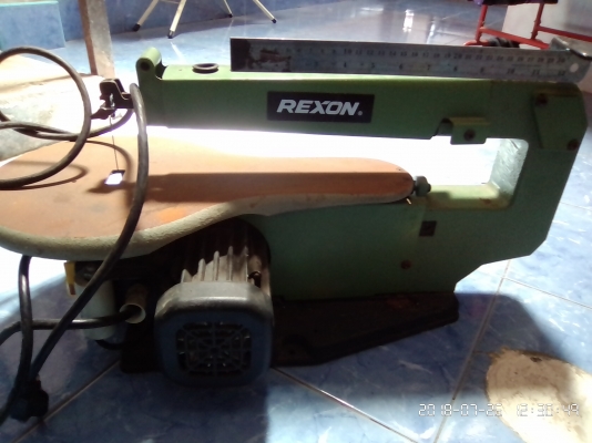 ขายเลื่อยฉลุแท่นปรับองศาราคา 1700 บาท ขายเลื่อยฉลุแท่นปรับองศาราคา 1700 บาท