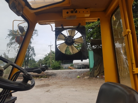 ขายรถยก3.5ดันดีเซลเสาสูง320000