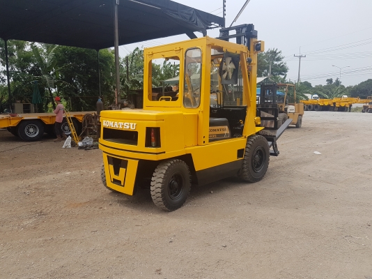 ขายรถยก3.5ดันดีเซลเสาสูง320000