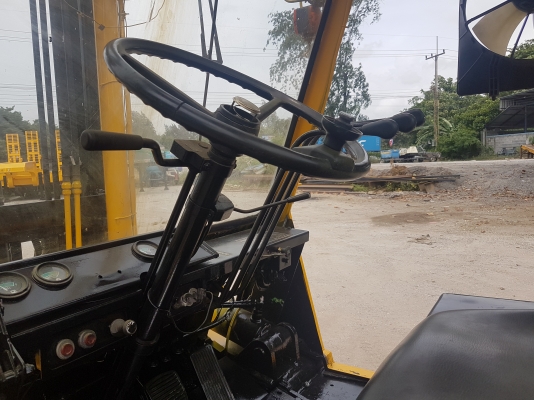 ขายรถยก3.5ดันดีเซลเสาสูง320000