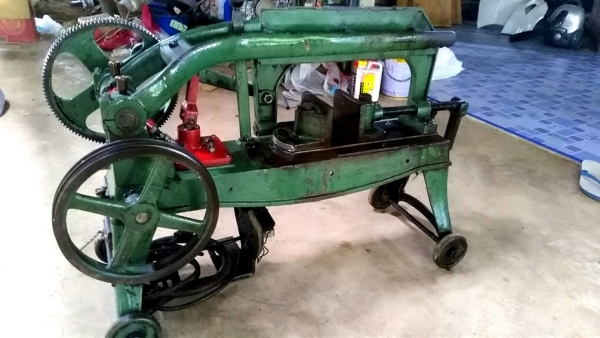 แท่นเลื่อย Hero แท่นเลื่อย Hero