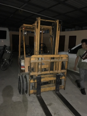 รถโฟลคลิฟท์ ตันครึ่ง เสาสูง3เมตร KOMATSU FG18D