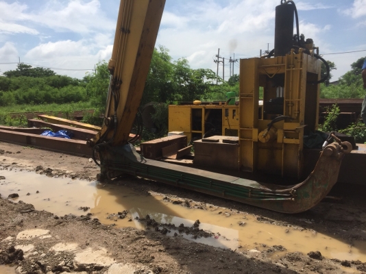 ขายรถแบคโคขนาดใหญ่พร้อมหัวไวไบร์