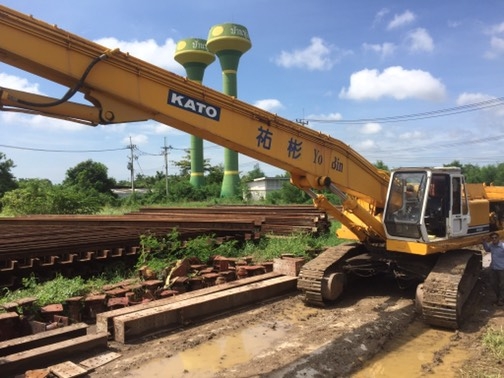 ขายรถแบคโคขนาดใหญ่พร้อมหัวไวไบร์