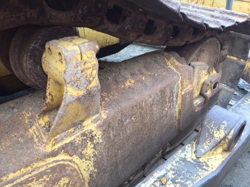 ขายรถแทรกเตอร์D65Eสภาพดีพร้อมใช้งาน ขายรถแทรกเตอร์D65Eสภาพดีพร้อมใช้งาน