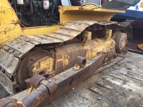 ขายรถแทรกเตอร์D65Eสภาพดีพร้อมใช้งาน ขายรถแทรกเตอร์D65Eสภาพดีพร้อมใช้งาน