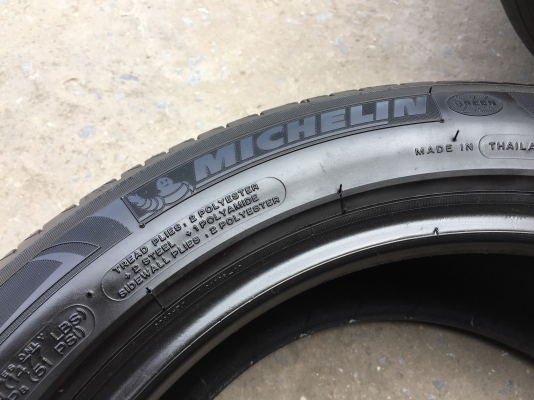 ยาง MICHELIN 225-50-17 ปี 17 ครบชุด 4 เส้น 5500 สวยๆไม่มีปะไม่บวมไม่กินข้างดอกยางเหลือเยอะเอาไปวิ่งก ยาง MICHELIN 225-50-17 ปี 17 ครบชุด 4 เส้น 5500 สวยๆไม่มีปะไม่บวมไม่กินข้างดอกยางเหลือเยอะเอาไปวิ่งก