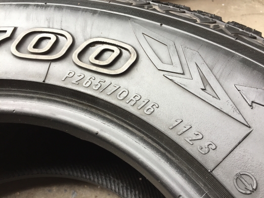 ยาง MAXXIS 265-70-16 ปี 16 1 14 1 13 1 ครบชุด 4 เส้น 2500 ไม่บวมดอกยางเหลือเยอะเอาไปวิ่งกันใด้อีกยาว ยาง MAXXIS 265-70-16 ปี 16 1 14 1 13 1 ครบชุด 4 เส้น 2500 ไม่บวมดอกยางเหลือเยอะเอาไปวิ่งกันใด้อีกยาว