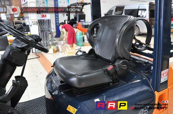 ขายรถโฟล์คลิฟท์มือสอง TOYOTA รุ่น 7FGL15-26012 นำเข้าจากประเทศญี่ปุ่น 100\% ไม่เคยใช้งานในไทย