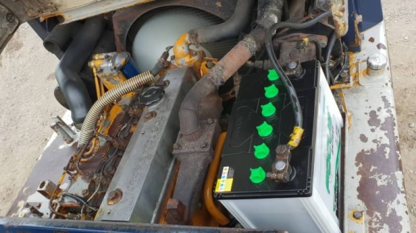 ขายด่วนรถยกดีเซลKOMATSU FD20-10 ยกได้2ตันยกสูง3เมตรเกียออโต้รถนอกเพิ่งนำเข้ามายังไม่เคยใช้งานในเมืองไทยเลย