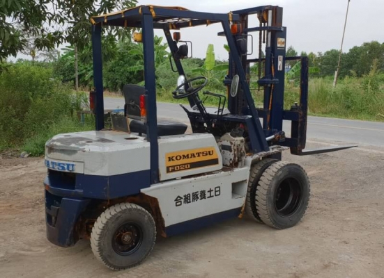ขายด่วนรถยกดีเซลKOMATSU FD20-10 ยกได้2ตันยกสูง3เมตรเกียออโต้รถนอกเพิ่งนำเข้ามายังไม่เคยใช้งานในเมืองไทยเลย