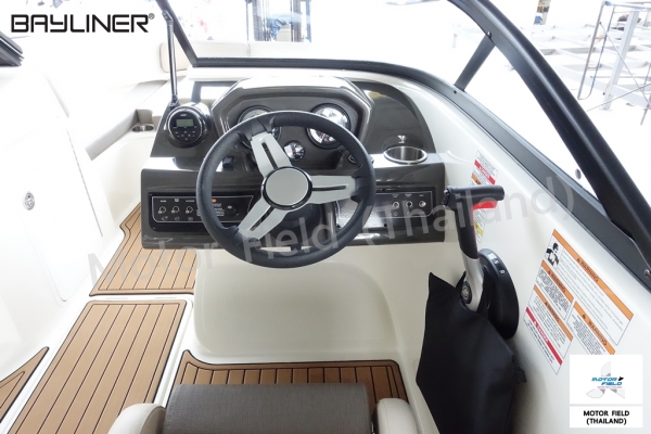 IN STOCK!! เรือใหม่ที่น่าจับจอง 2018 BAYLINER (VR5E)