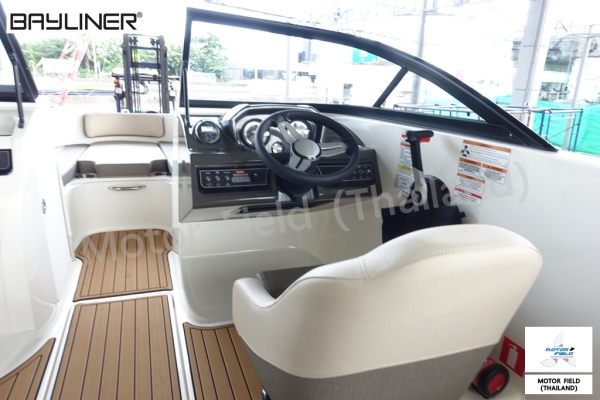 IN STOCK!! เรือใหม่ที่น่าจับจอง 2018 BAYLINER (VR5E)