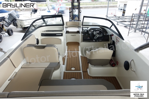 IN STOCK!! เรือใหม่ที่น่าจับจอง 2018 BAYLINER (VR5E)