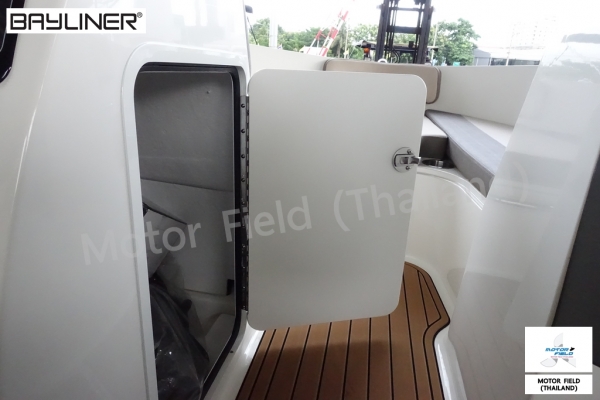 IN STOCK!! เรือใหม่ที่น่าจับจอง 2018 BAYLINER (VR5E)