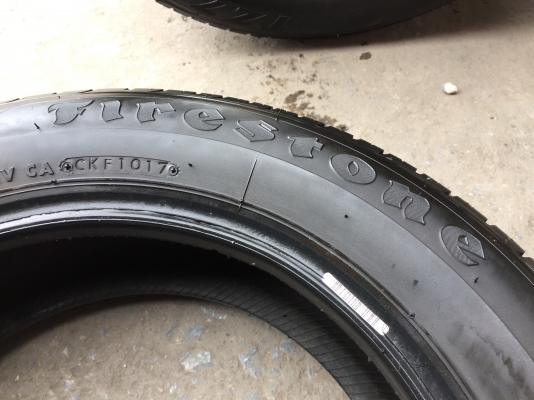 ยาง Firestone 185-60-15 ปี 17 ครบชุด 4 เส้น 3500 สภาพสวยๆไม่มีปะไม่บวมไม่กินข้าง ดอกยางเหลือเยอะเอาไ ยาง Firestone 185-60-15 ปี 17 ครบชุด 4 เส้น 3500 สภาพสวยๆไม่มีปะไม่บวมไม่กินข้าง ดอกยางเหลือเยอะเอาไ