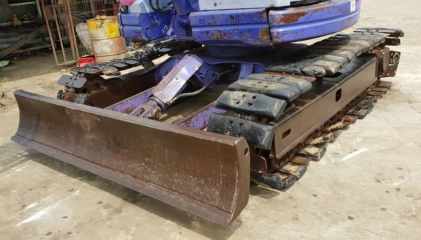 ขายด่วนรถเเบคโฮ โคมัสซู PC75U2หัวเก๋งสวยรถนอกเพื่งนำเข้ามาใหม่สวยเดิมๆเคื่องดีปั่มแรงคอลโทลน้ำมันปั้มนิ้ว บูมอามร์สวยเร็วแรงไม่โหลด เครื่องโคมัสซู4สูบ 4D95ระบบดีครบรถยังไม่เคยใช้งานในไทยเลย