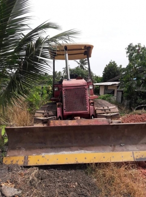 ขายจ้า...รถดันดิน. MITSUBISHI  BD2H  เก่าใน..สภาพดี...เครื่องปั๊มแห้ง..พร้อมใช้.โทร  089-3818694 จ๊อย.