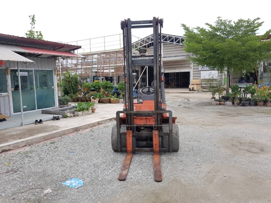 โฟล์คลิฟท์ Nissan ยก 2 ตัน เสายกสูง 4.5 เมตร เกียร์ออโต้ โฟล์คลิฟท์ Nissan ยก 2 ตัน เสายกสูง 4.5 เมตร เกียร์ออโต้