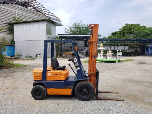โฟล์คลิฟท์ Toyota รุ่น 5 ยก 2-2.5 ตัน เสายกสูง 4 เมตร เกียร์ธรรมดา โฟล์คลิฟท์ Toyota รุ่น 5 ยก 2-2.5 ตัน เสายกสูง 4 เมตร เกียร์ธรรมดา
