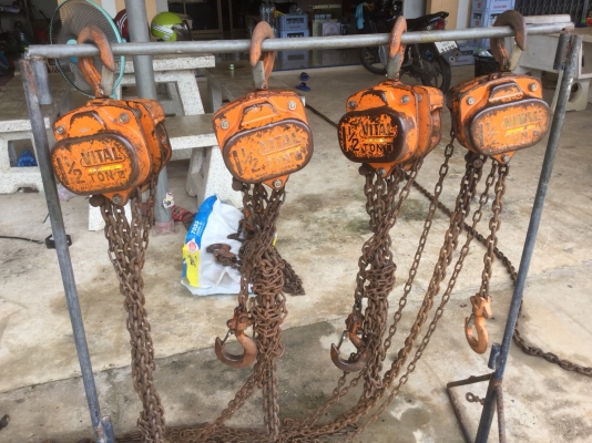 ขายรอกญี่ปุ่นมือ2 ยี่ห้อ VITAL รับน้ำหนัก 1.5 ตัน  ราคาตัวละ 3,800 บาท