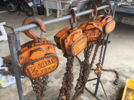 ขายรอกญี่ปุ่นมือ2 ยี่ห้อ VITAL รับน้ำหนัก 1.5 ตัน  ราคาตัวละ 3,800 บาท