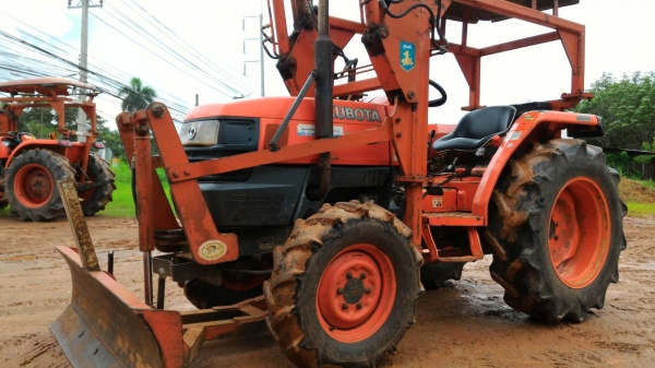ขายรถไถ KUBOTA L3408 พร้อมดันหน้า และตัวตัก ราคา 280,000 สนใจโทรคุยต่อรองราคาได้ โทร 0897489639 ,0899347475 มีรถขนส่งบริการ ร้านสามย่านแทรคเตอร์ อ.แกลง ระยอง ขายรถไถ KUBOTA L3408 พร้อมดันหน้า และตัวตัก ราคา 280,000 สนใจโทรคุยต่อรองราคาได้ โทร 0897489639 ,0899347475 มีรถขนส่งบริการ ร้านสามย่านแทรคเตอร์ อ.แกลง ระยอง