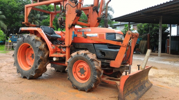 ขายรถไถ KUBOTA L3408 พร้อมดันหน้า และตัวตัก ราคา 280,000 สนใจโทรคุยต่อรองราคาได้ โทร 0897489639 ,0899347475 มีรถขนส่งบริการ ร้านสามย่านแทรคเตอร์ อ.แกลง ระยอง ขายรถไถ KUBOTA L3408 พร้อมดันหน้า และตัวตัก ราคา 280,000 สนใจโทรคุยต่อรองราคาได้ โทร 0897489639 ,0899347475 มีรถขนส่งบริการ ร้านสามย่านแทรคเตอร์ อ.แกลง ระยอง