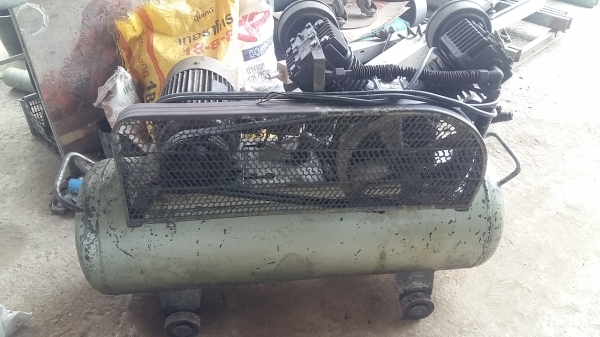 ขาย ปั้มลม ฟูเช็ง 3แรง มอเตอร์ 3แรง ไฟ380 Vเสียงนิ่มมาก สภาพใช้งานได้ค่ะ