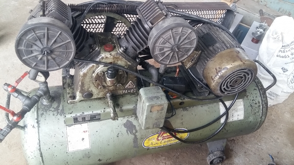 ขาย ปั้มลม ฟูเช็ง 3แรง มอเตอร์ 3แรง ไฟ380 V เสียงนิ่มมาก สภาพใช้งานได้ค่ะ