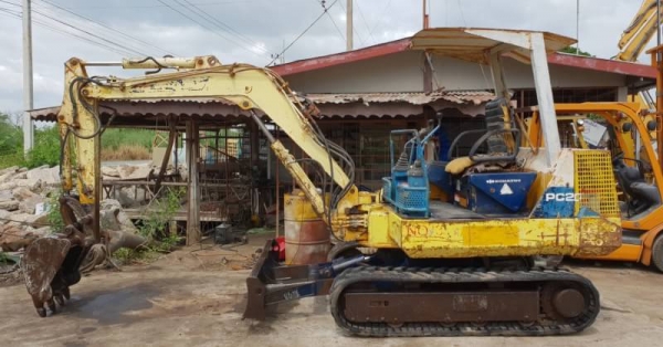ขายด่วนรถแบคโฮKOMATSUโคมัสซูรุ่นยอดนิยมสวยๆPC20-6เครื่องโคมัสซู3D84เครื่องดีปั่มแรงสีเดิมยังไม่เก็บสีรถนอกเพิ่งนำเข้ามาใหม่ยังไม่เคยใช้งานในเมืองไทยเลย