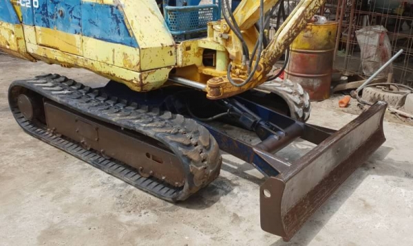 ขายด่วนรถแบคโฮKOMATSUโคมัสซูรุ่นยอดนิยมสวยๆPC20-6เครื่องโคมัสซู3D84เครื่องดีปั่มแรงสีเดิมยังไม่เก็บสีรถนอกเพิ่งนำเข้ามาใหม่ยังไม่เคยใช้งานในเมืองไทยเลย