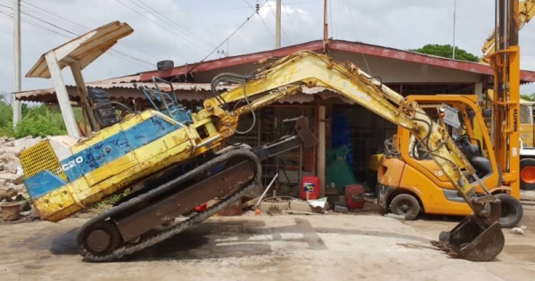 ขายด่วนรถแบคโฮKOMATSUโคมัสซูรุ่นยอดนิยมสวยๆPC20-6เครื่องโคมัสซู3D84เครื่องดีปั่มแรงสีเดิมยังไม่เก็บสีรถนอกเพิ่งนำเข้ามาใหม่ยังไม่เคยใช้งานในเมืองไทยเลย